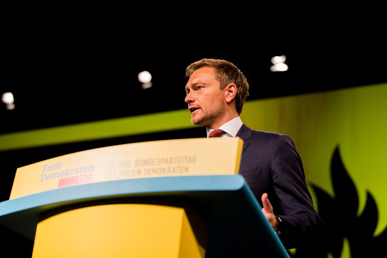 christian-lindner-2333992_1280
