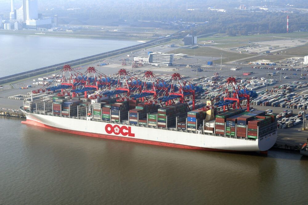 16.10.17 Eurogate JWP OOCL 8 - EUROGATE Container Terminal Wilhelmshaven GmbH & Co. KG