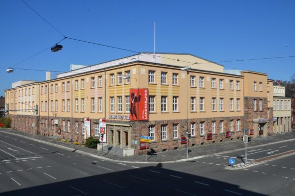 stadttheaterwhv_2014_(c)_axel_biewer - Landesbühne Niedersachsen Nord