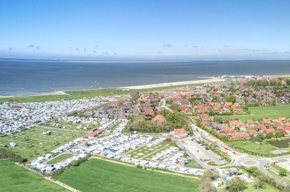Abels Luftaufnahme Neuharlingersiel Campingplatz - Kurverein Neuharlingersiel e.V.