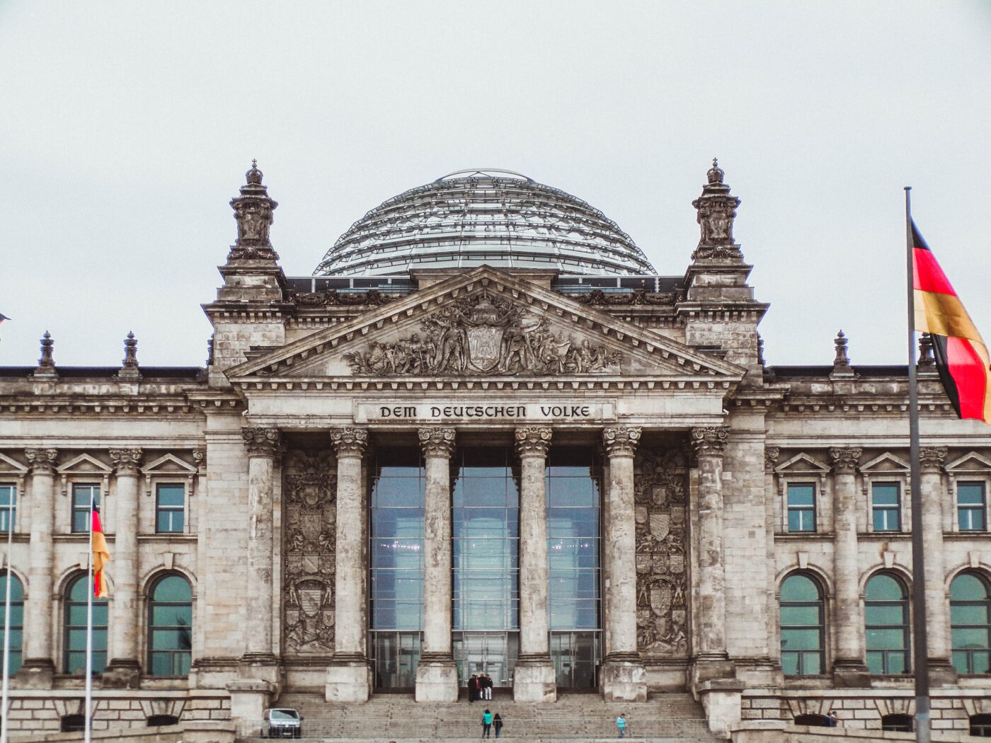 pexels-niki-nagy-1128416