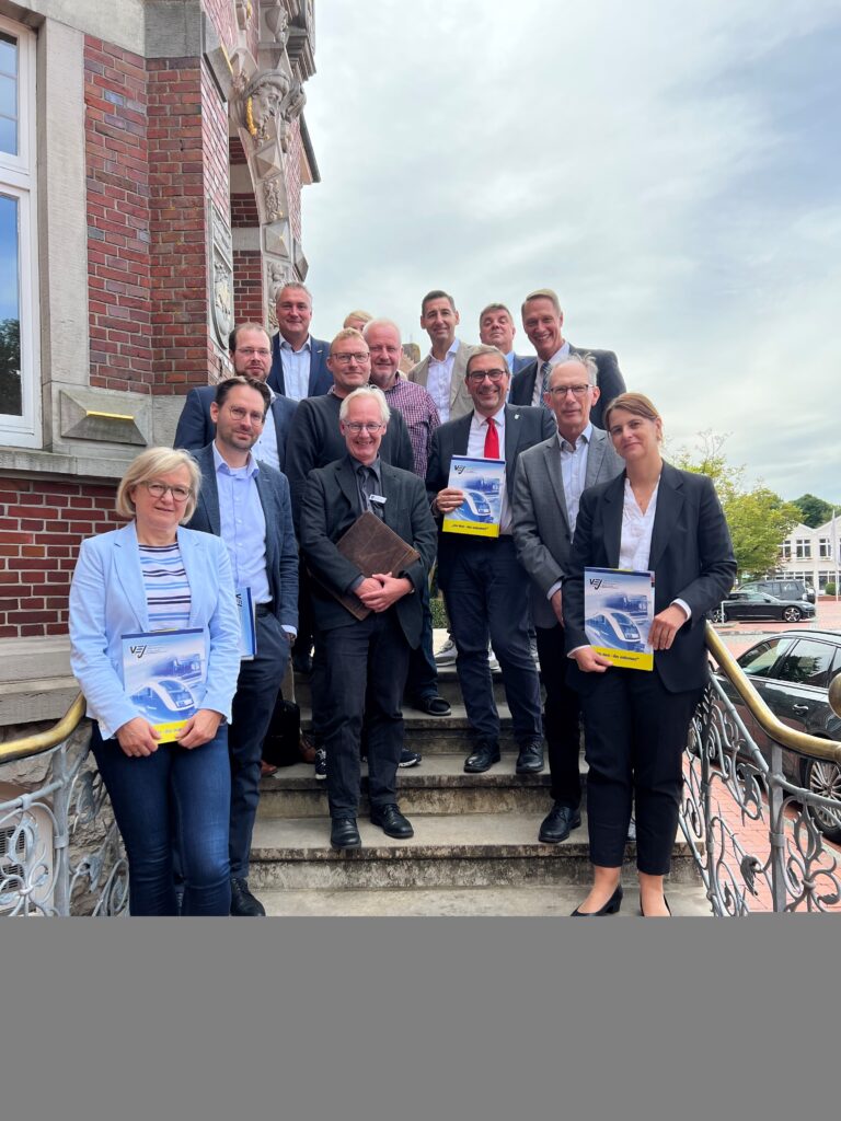 Verkehrsverbund und Verkehrsregion EmsJade Große Herausforderungen in