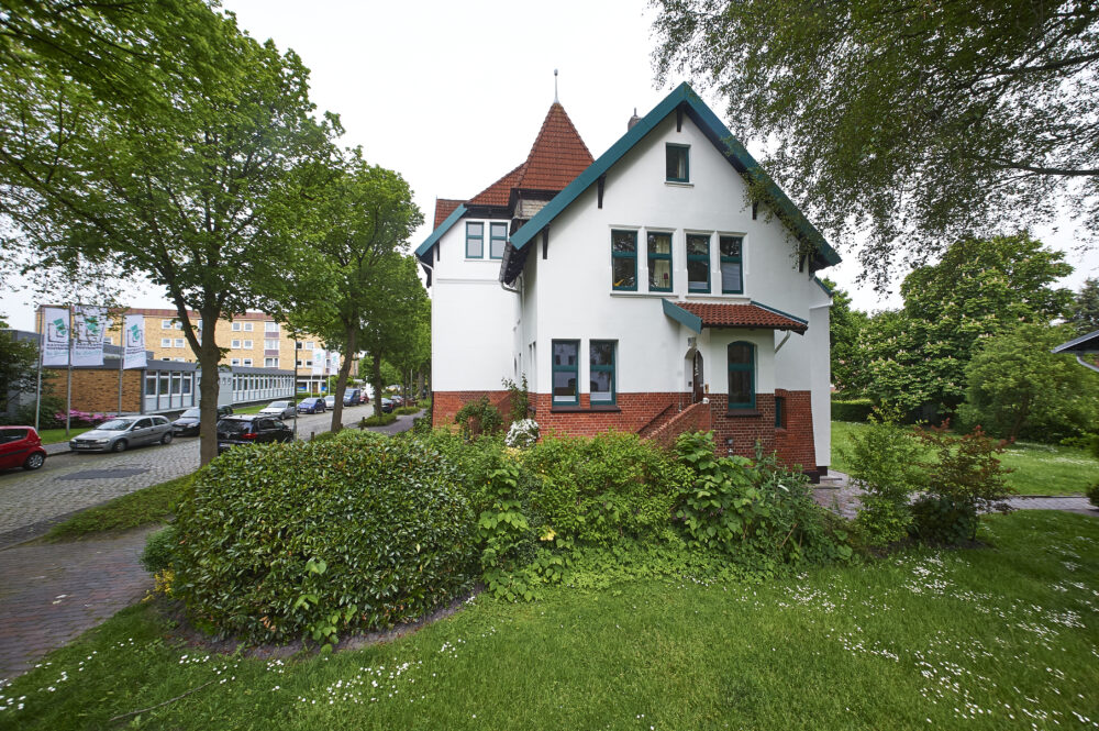 Außenaufnahme, Giebel, Denkmalschutz, Edo-Wiemken 11 (2) - Bauverein Rüstringen eG