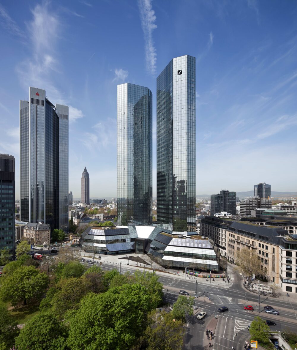 110411A_DWS_5873 (2) - Deutsche Bank
