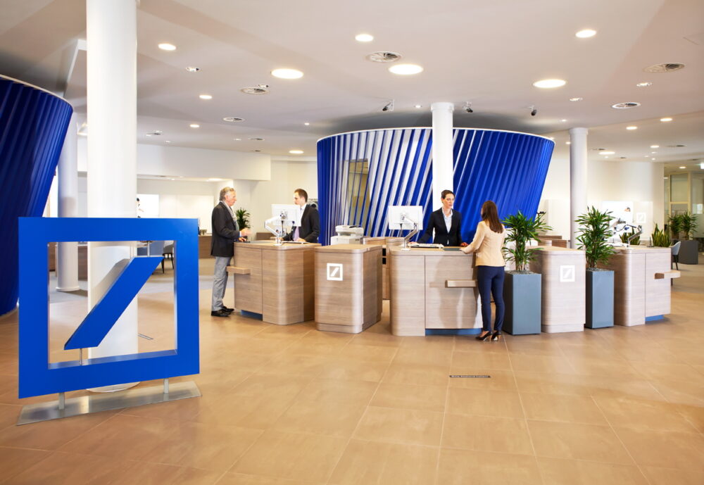 1_The_branch_concept_focuses_on_advisory_services(1) - Deutsche Bank