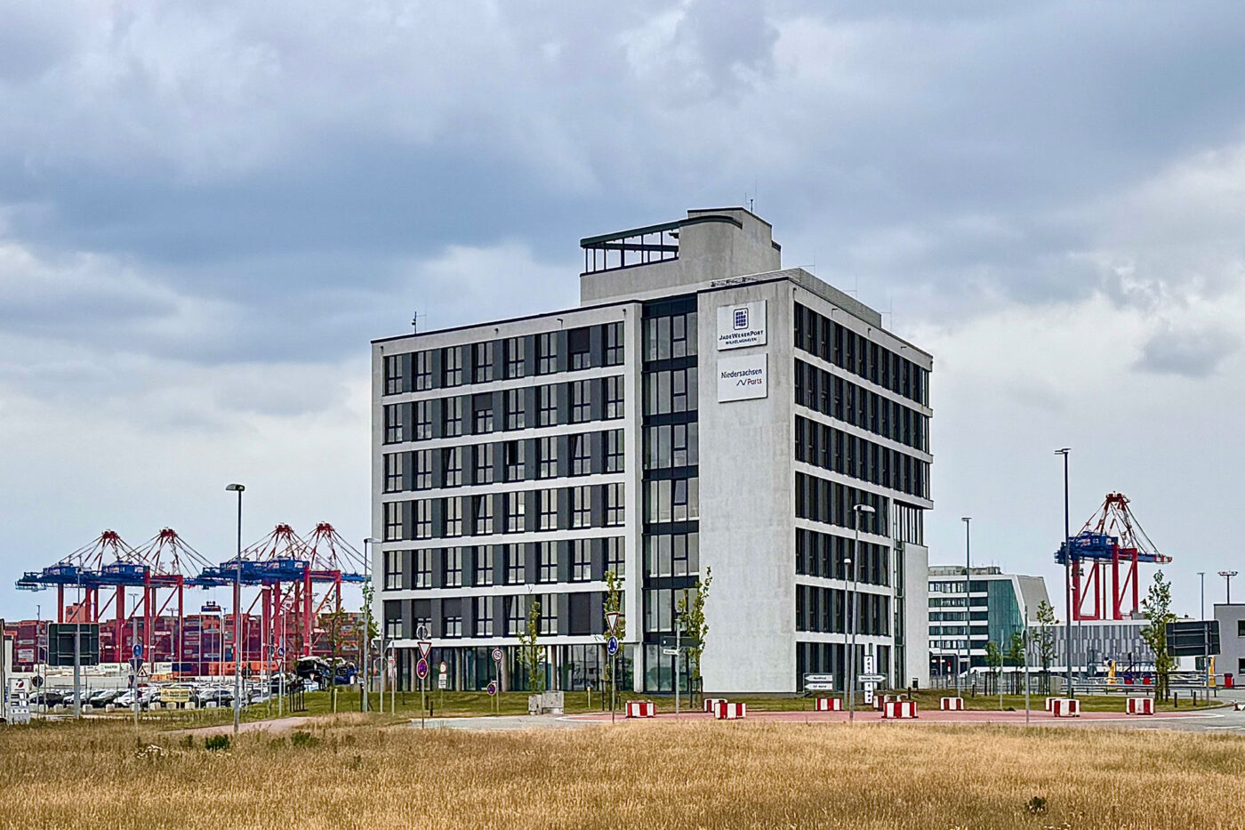 nports-hafen-whv-pacific-one