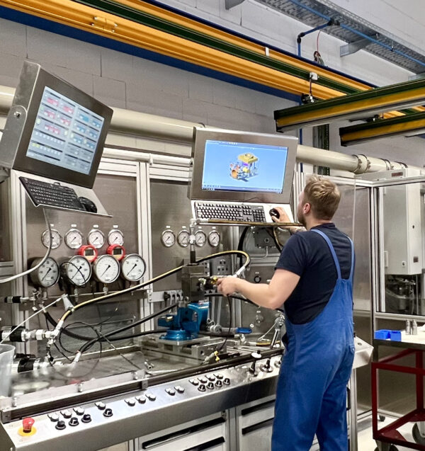 IMG_3660_02 - WESSEL-Hydraulik GmbH