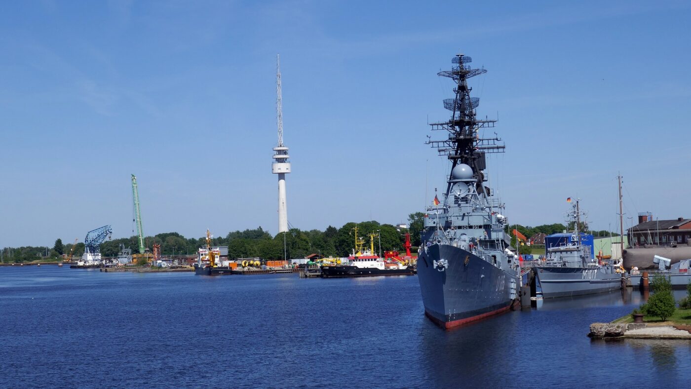dieter_g-marine-port-3768833_1920